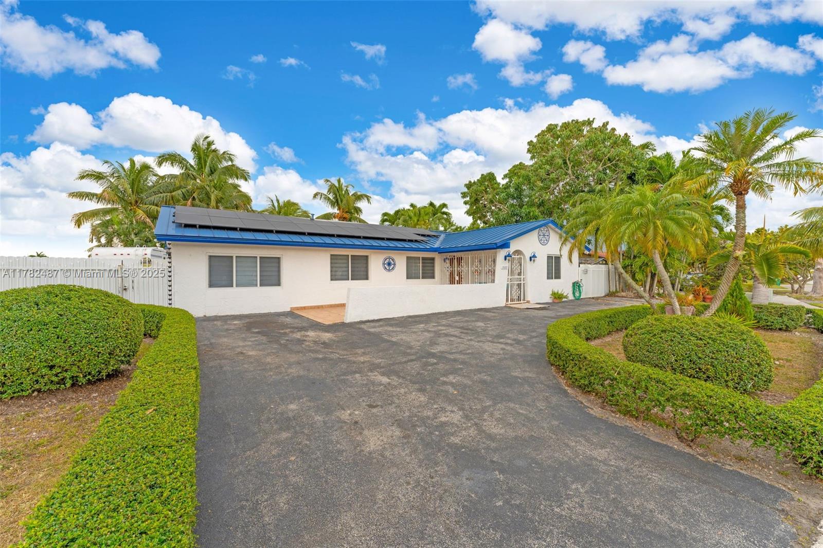 LAKE MARKS AT WESTWIND - Residential