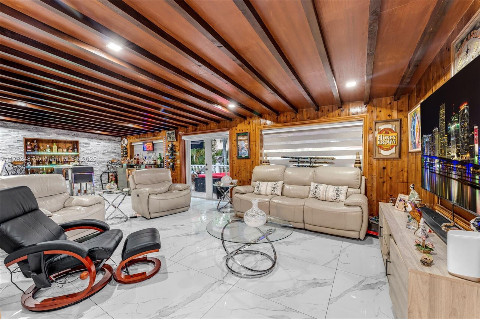 LAKE MARKS AT WESTWIND - Residential