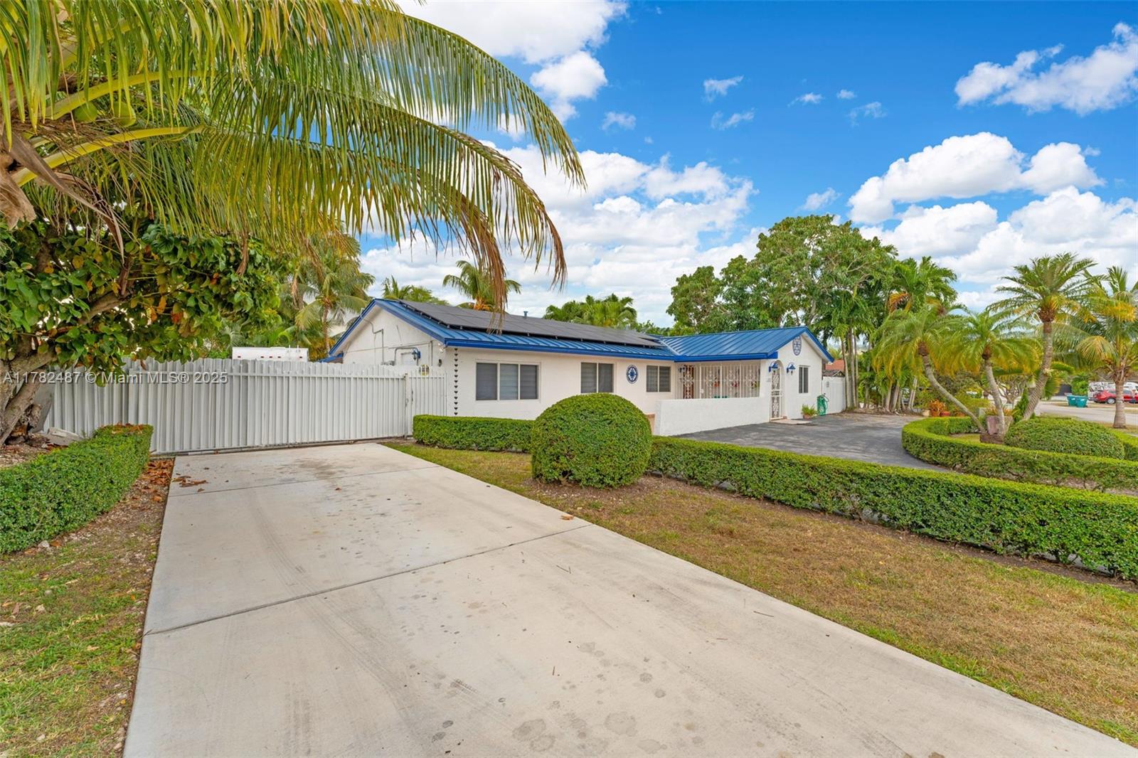LAKE MARKS AT WESTWIND - Residential
