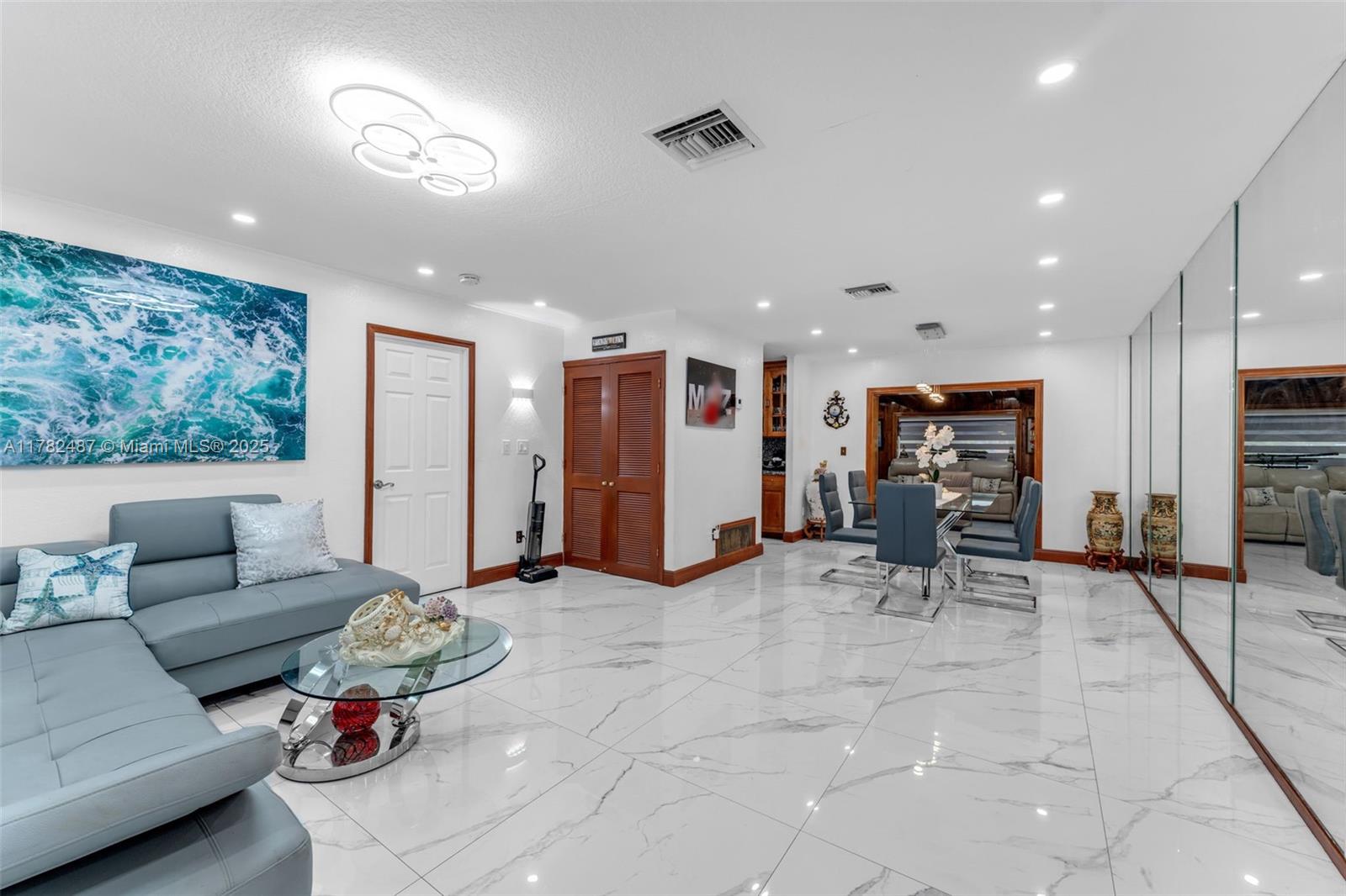 LAKE MARKS AT WESTWIND - Residential