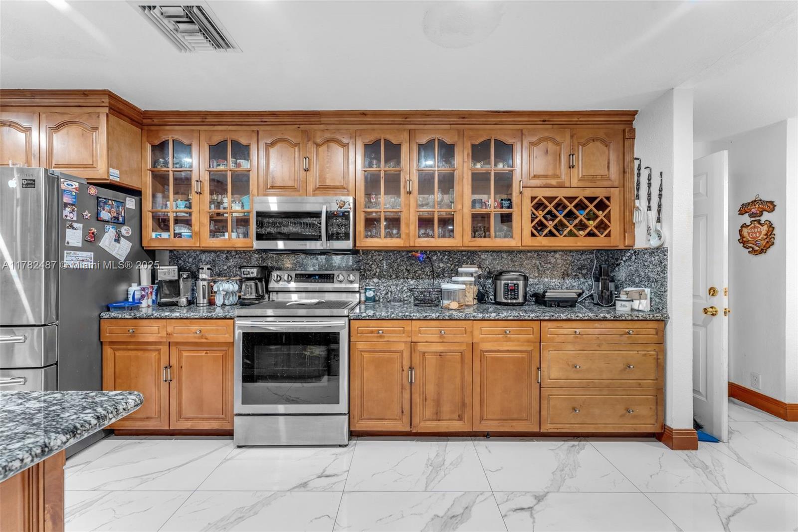 LAKE MARKS AT WESTWIND - Residential