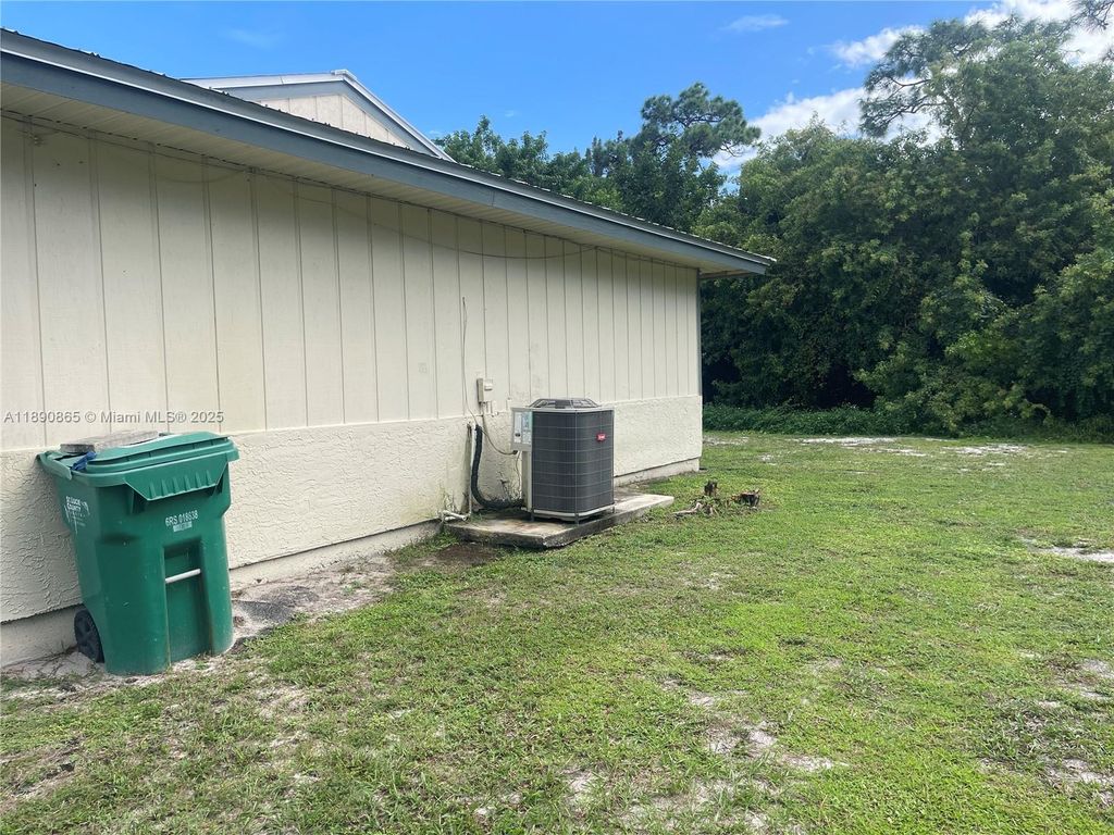 Photo of 819 King Orange Dr #819, Fort Pierce, FL 34982 (MLS # A11890865)