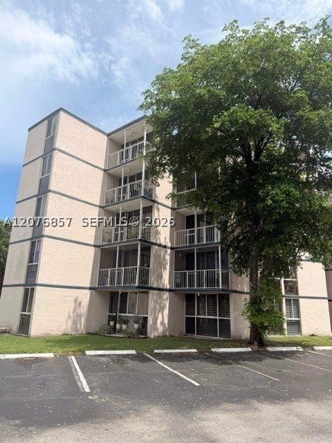 6955 NW 186th St F306