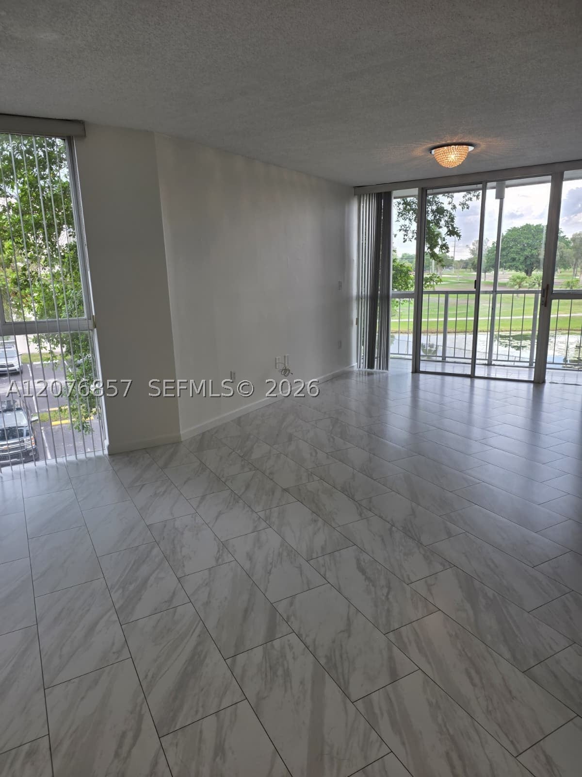 6955 NW 186th St F306, Hialeah FL 33015