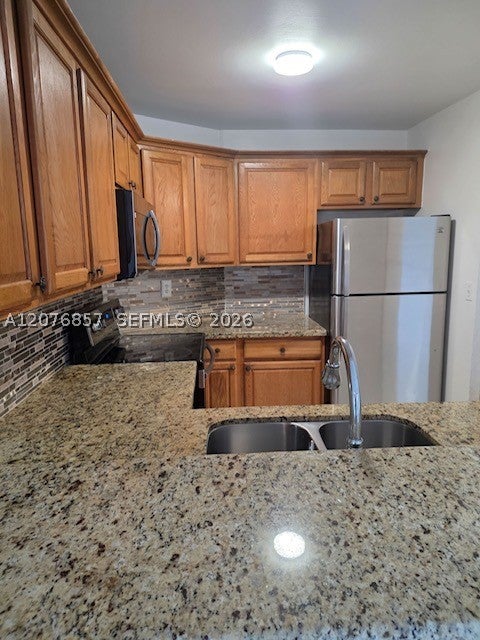 6955 NW 186th St F306