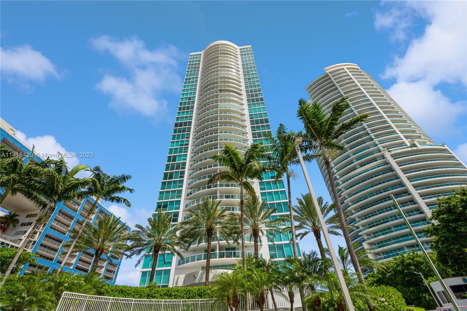 SKYLINE ON BRICKELL CONDO - Residential