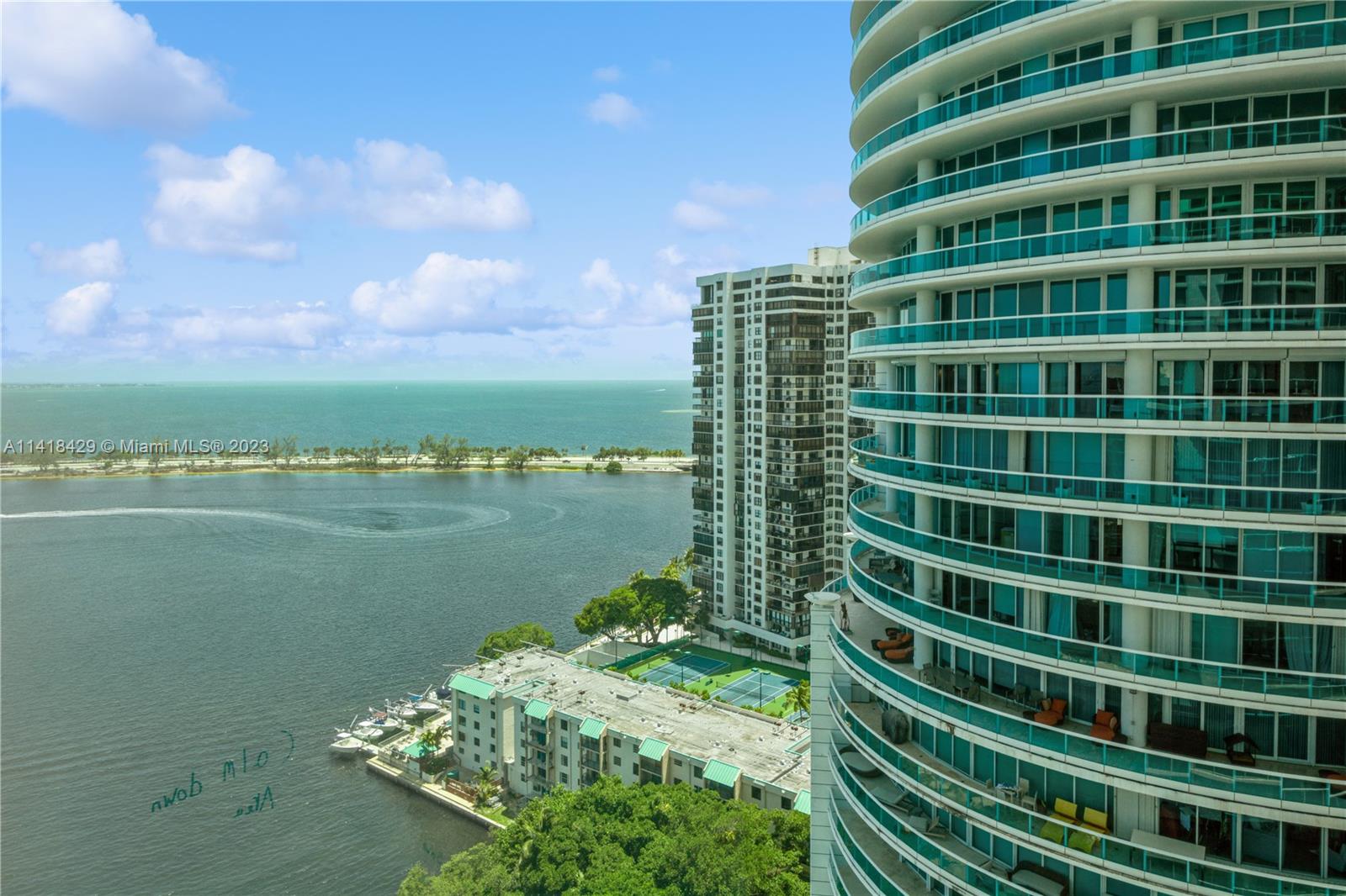 SKYLINE ON BRICKELL CONDO - Residential
