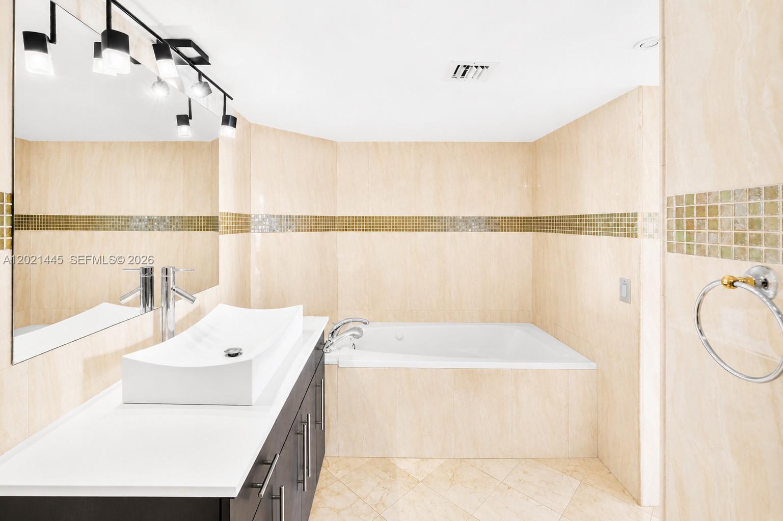 VENETIA CONDO - Residential