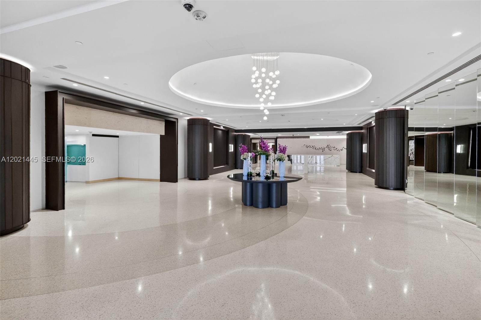 VENETIA CONDO - Residential