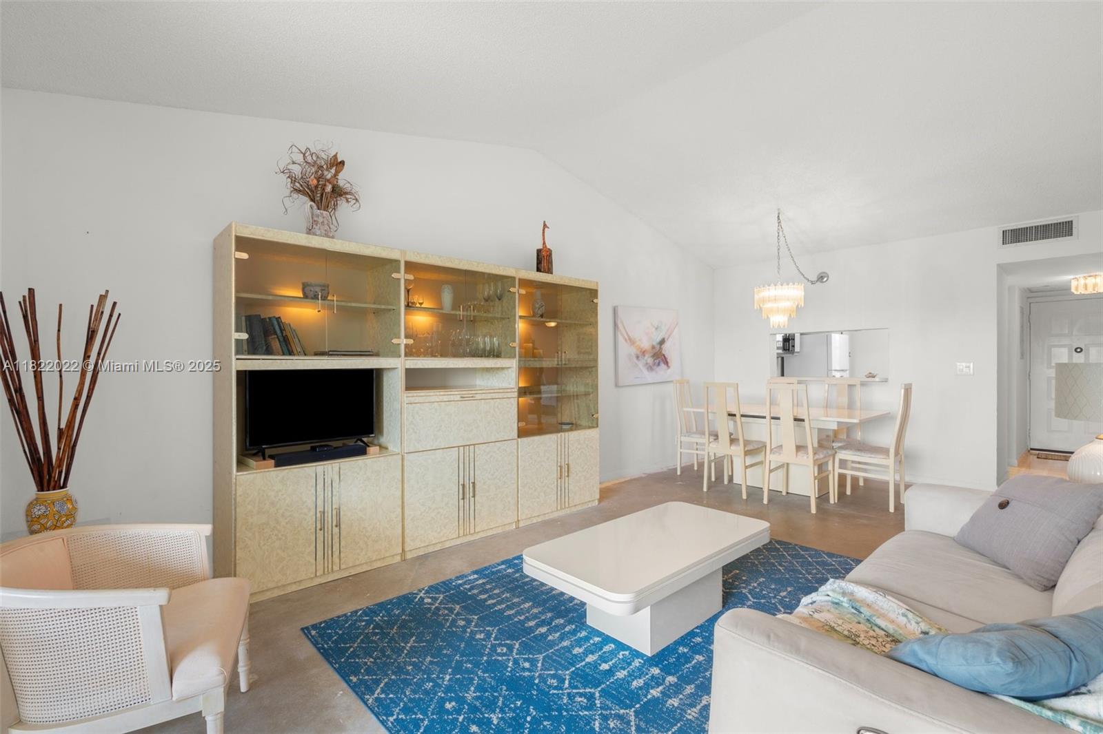 GOLFSIDE - Residential