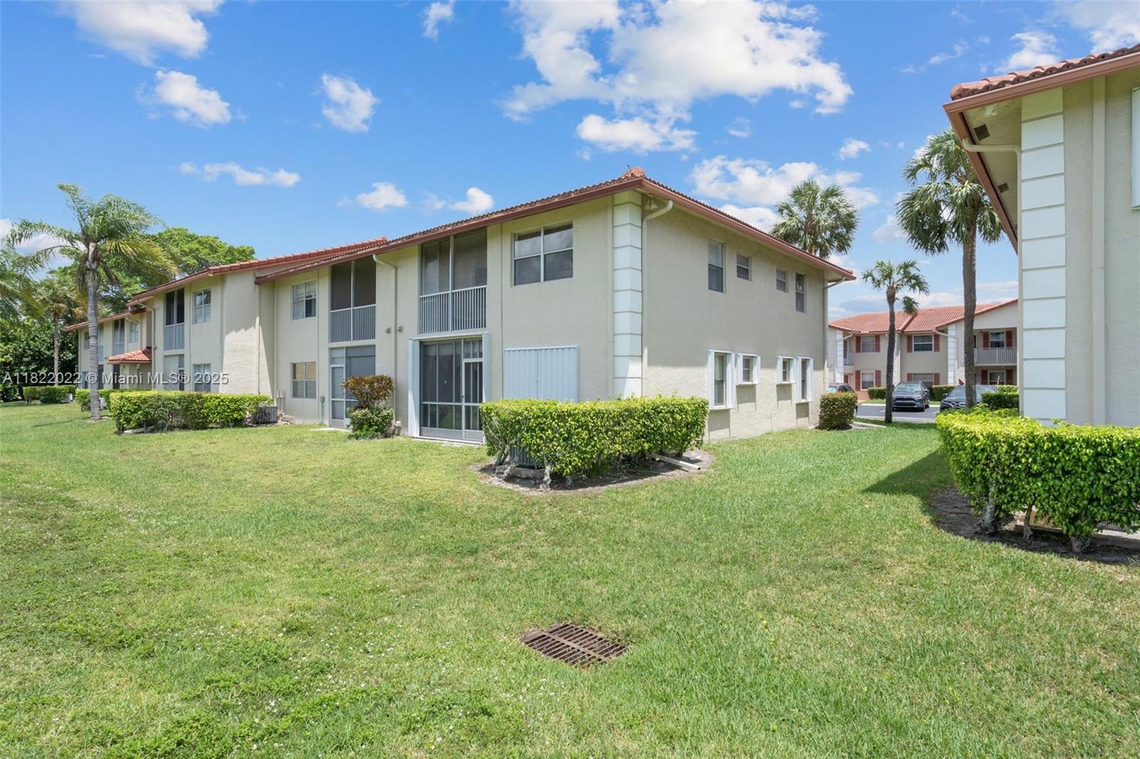 GOLFSIDE - Residential