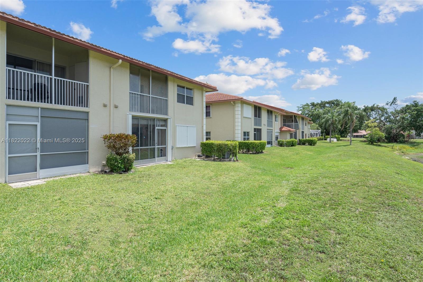 GOLFSIDE - Residential