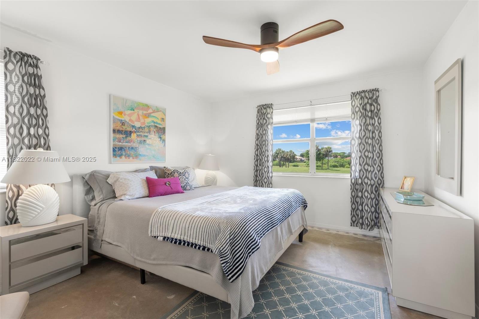 GOLFSIDE - Residential