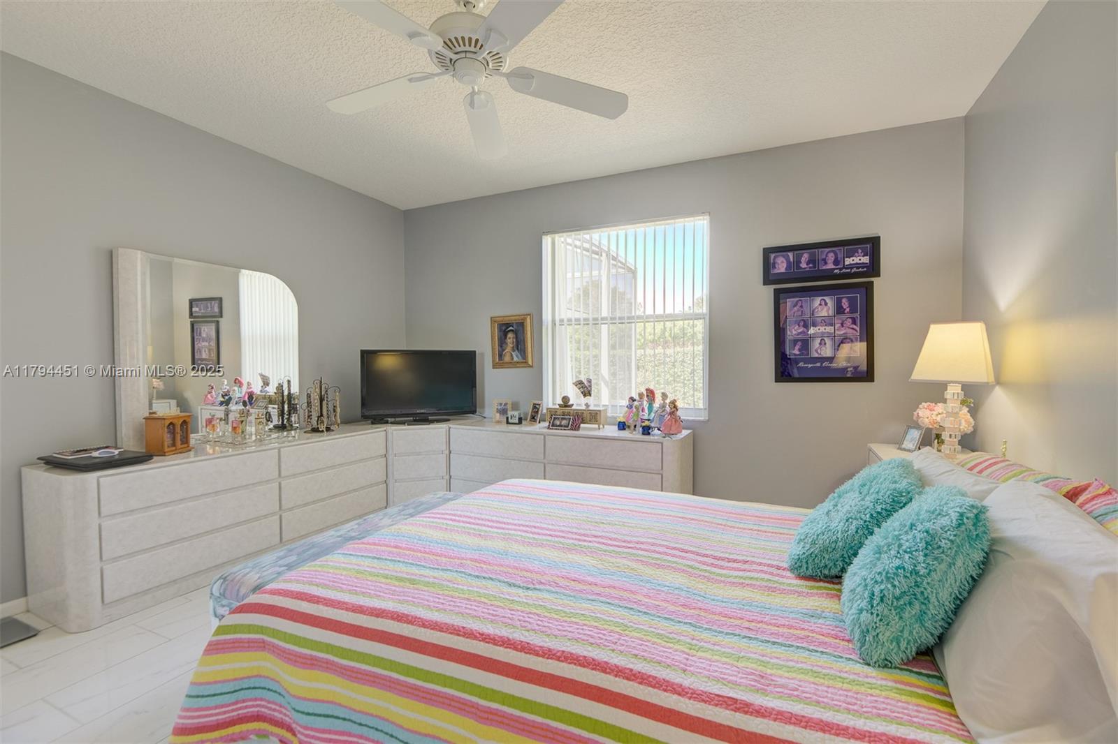 PALM ISLES WEST - Residential