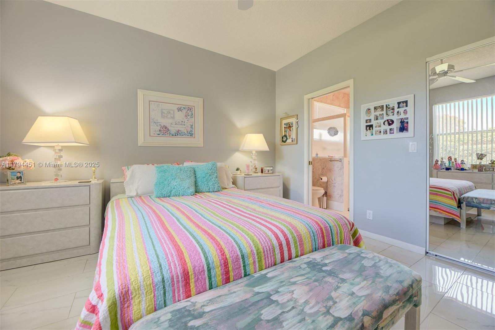 PALM ISLES WEST - Residential