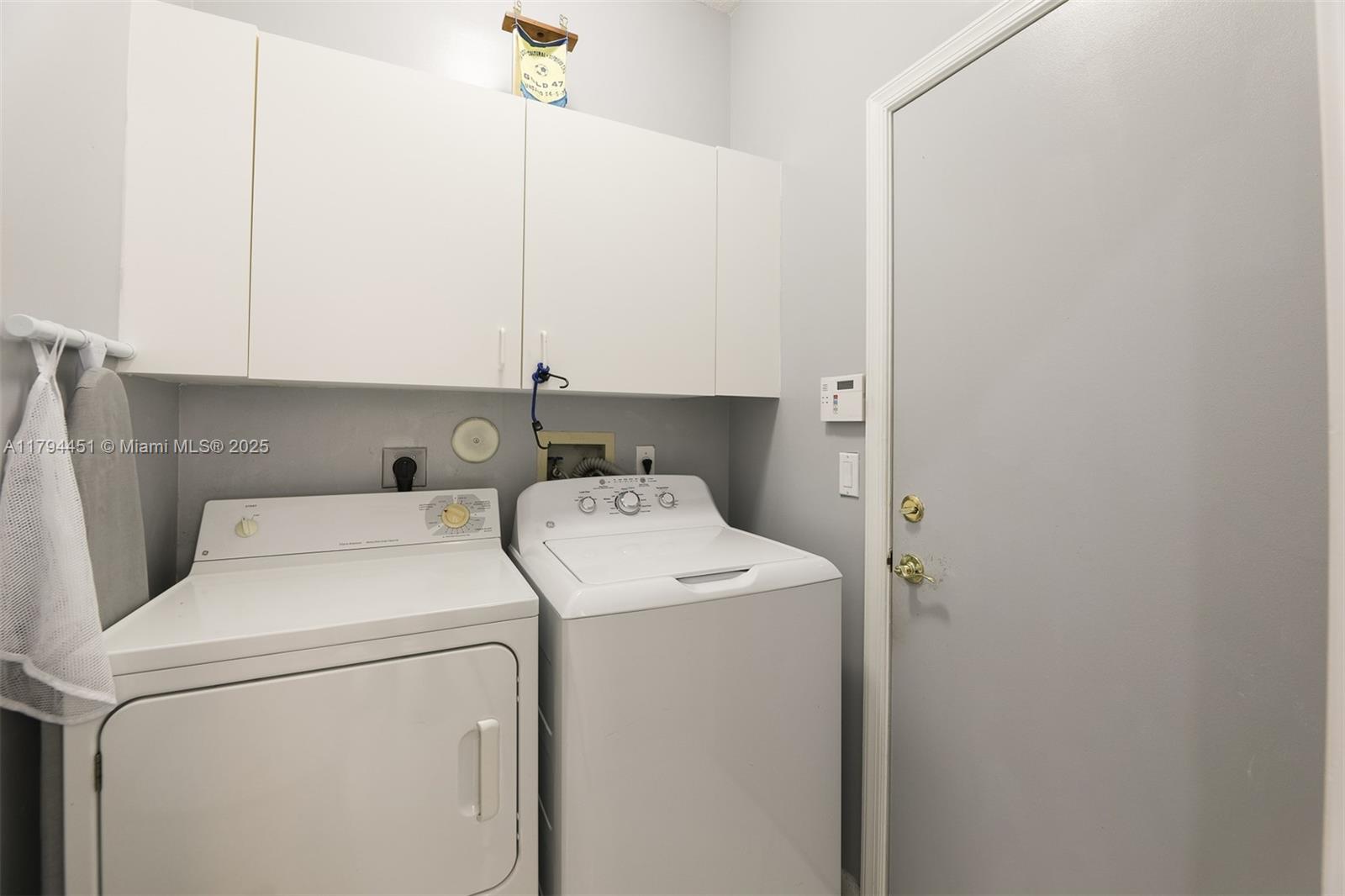 PALM ISLES WEST - Residential