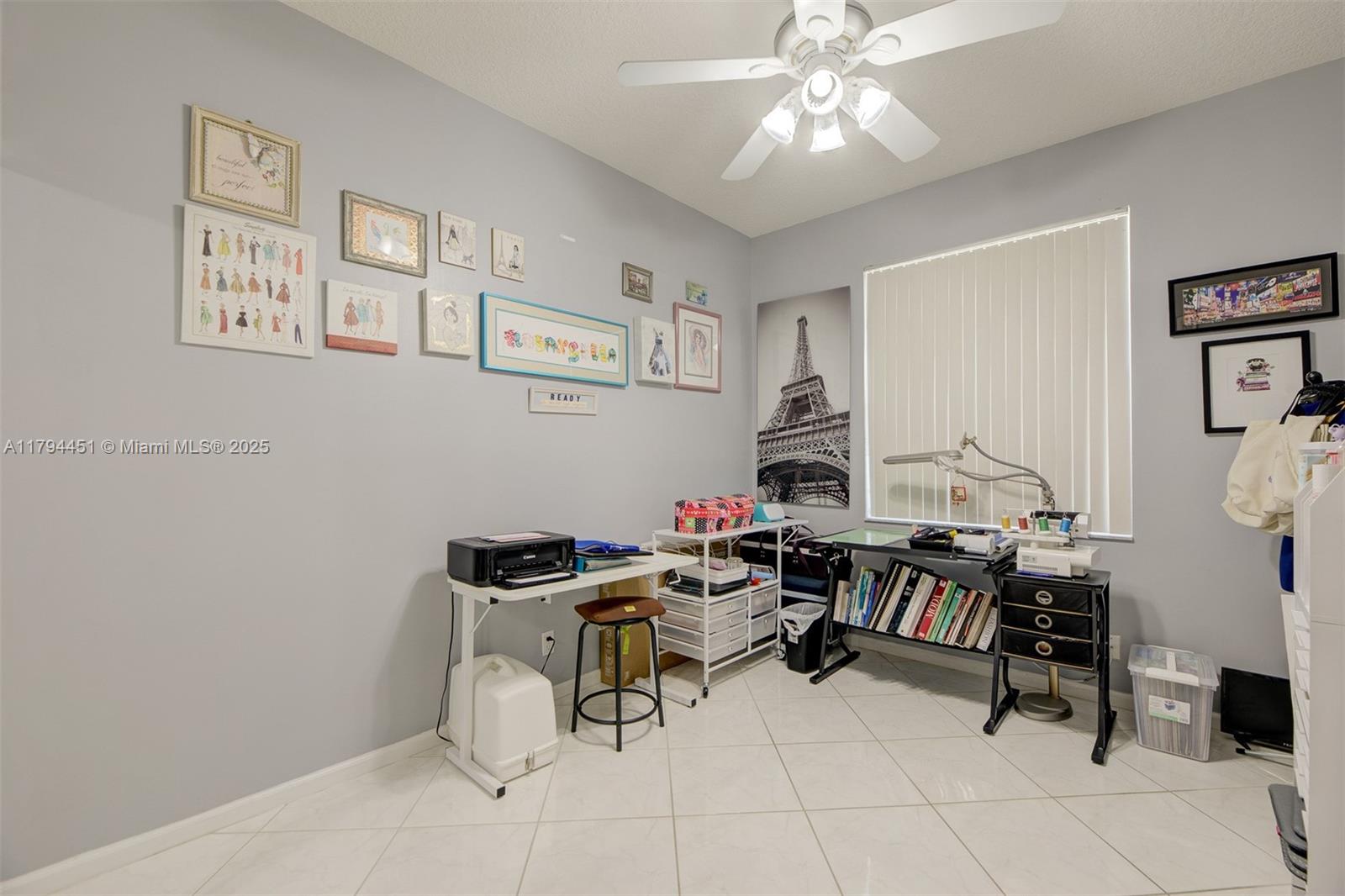 PALM ISLES WEST - Residential