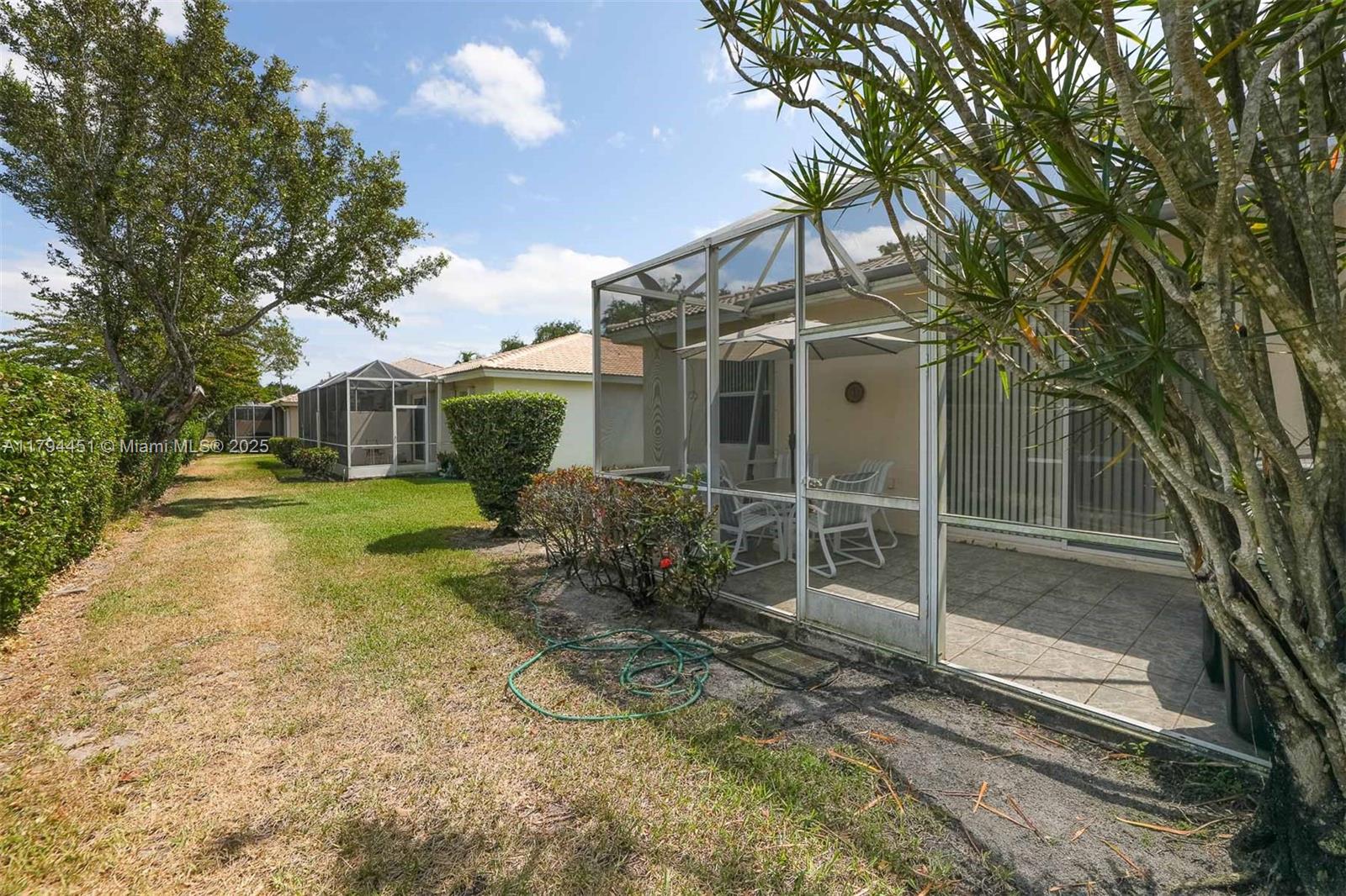 PALM ISLES WEST - Residential