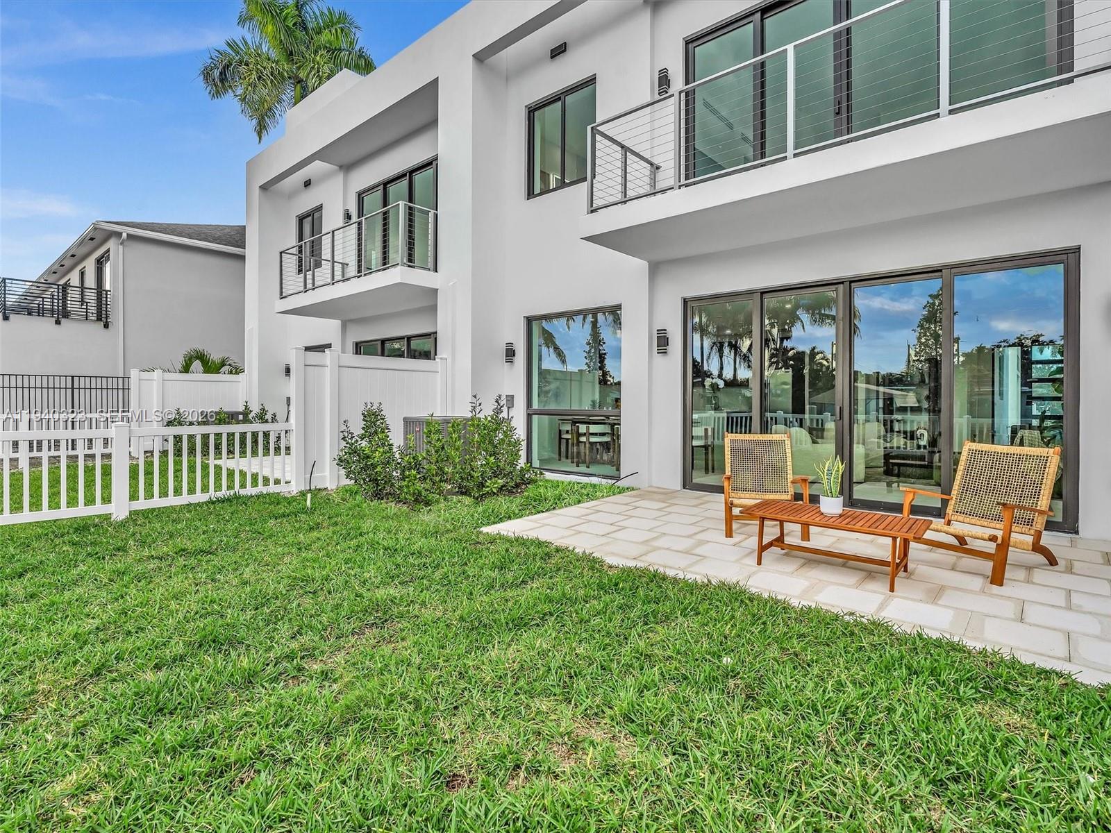 H20 DANIA BEACH - Residential