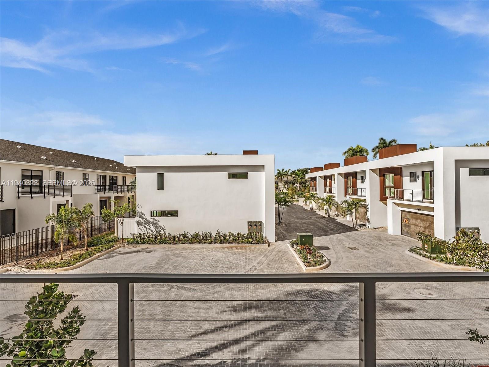 H20 DANIA BEACH - Residential