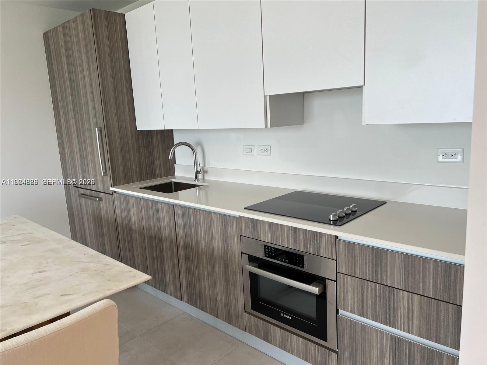 SMART BRICKELL - Residential