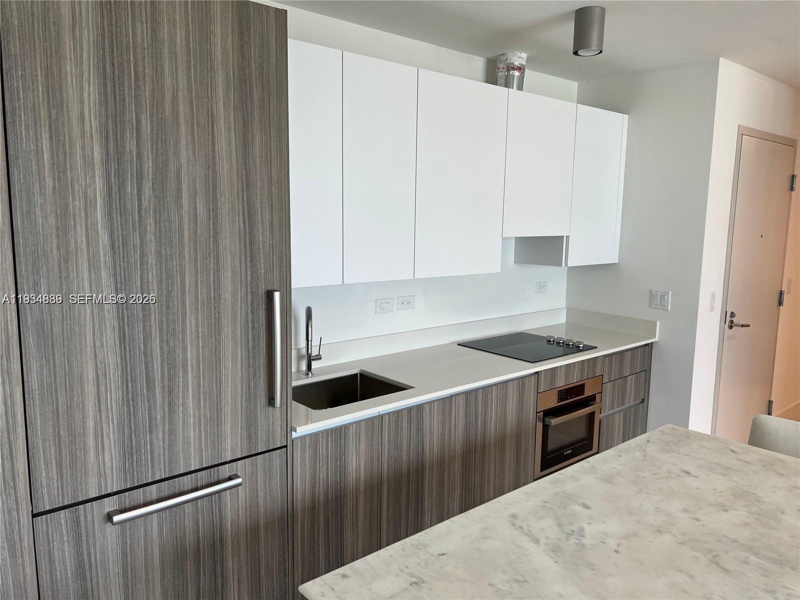 SMART BRICKELL - Residential