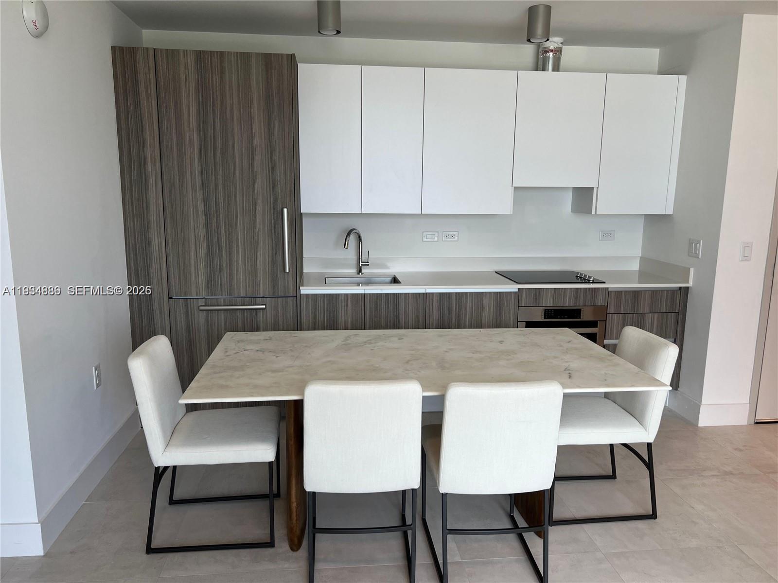 SMART BRICKELL - Residential