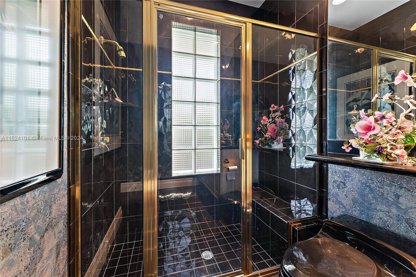 ADMIRALS COVE PAR C - Residential