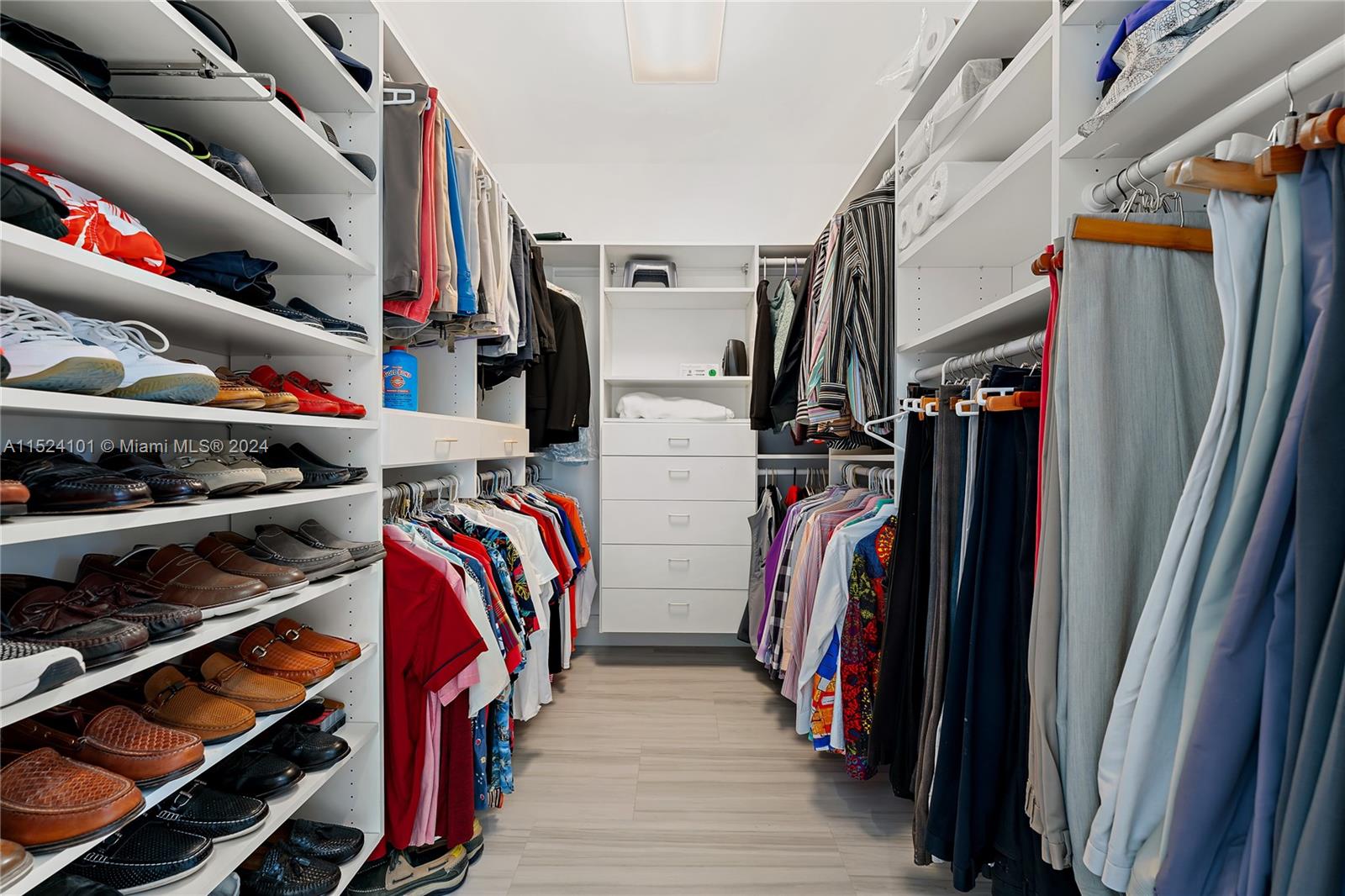 ADMIRALS COVE PAR C - Residential