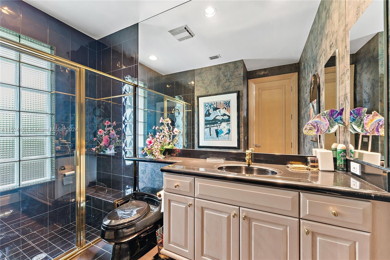 ADMIRALS COVE PAR C - Residential