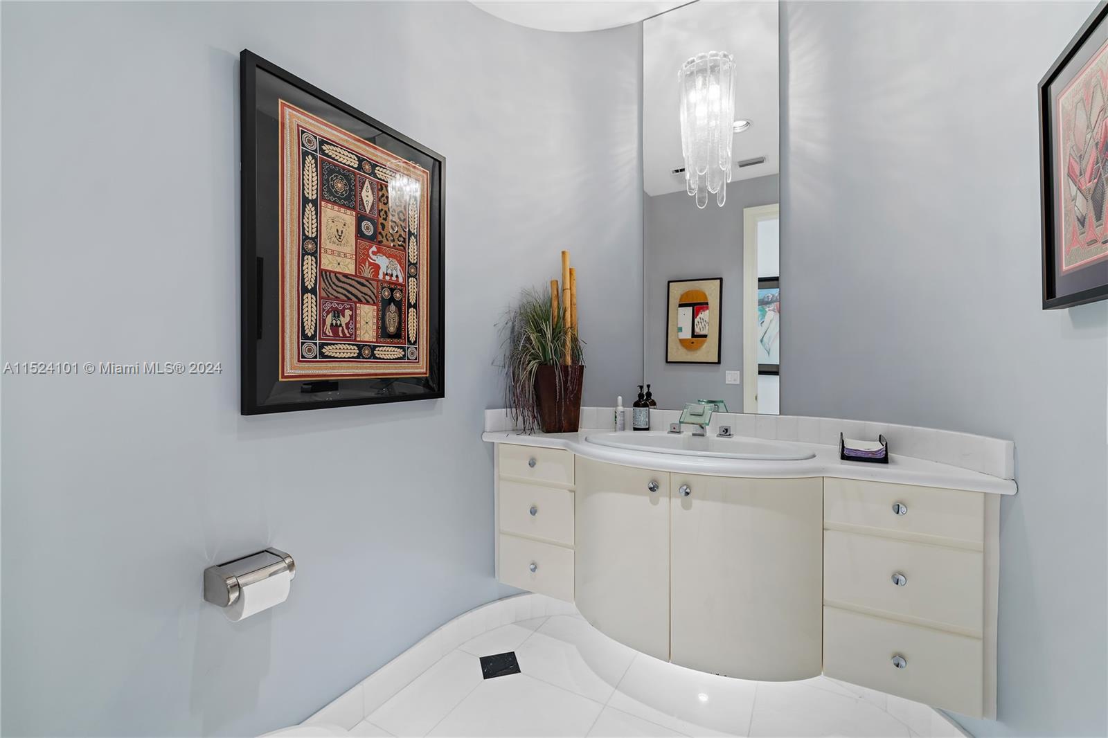 ADMIRALS COVE PAR C - Residential