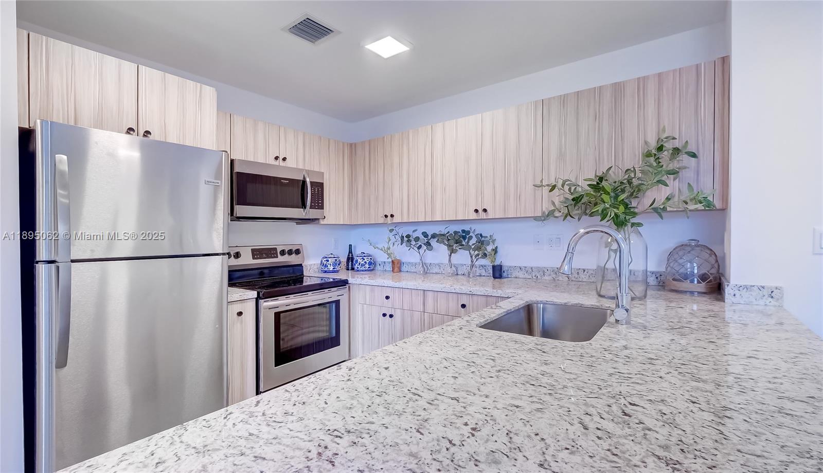 VICTORY HOMESITES - Residential Lease