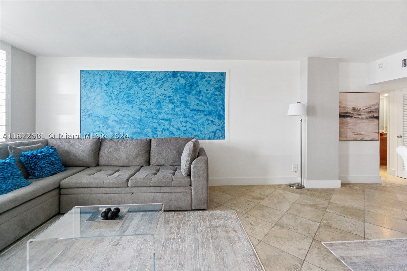 100 Lincoln Rd 1422