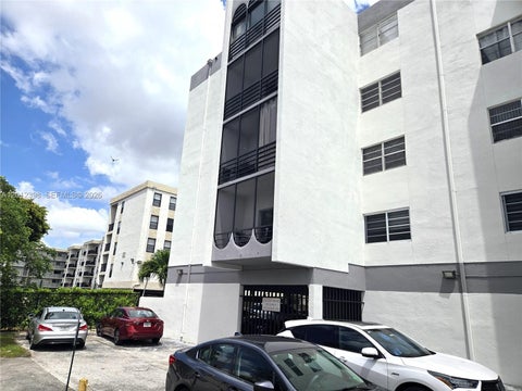 Photo of 4670 W 13th Ln #507, Hialeah, FL 33012 (MLS # A12012398)