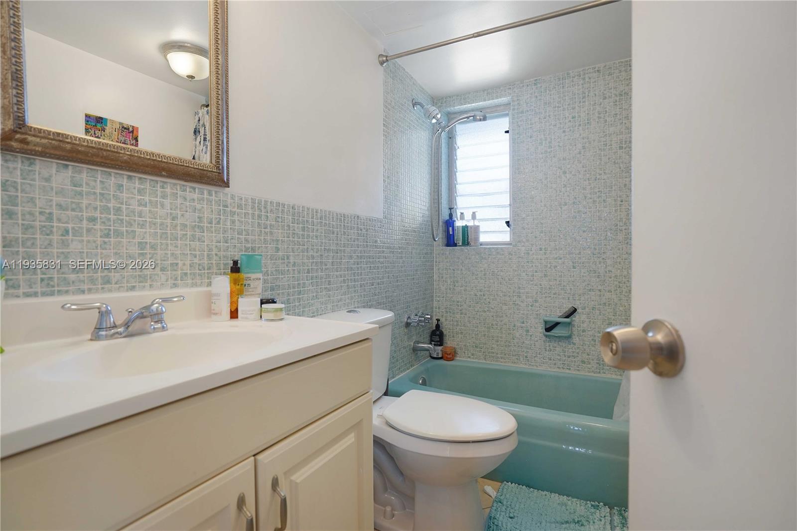 GOLDEN HOUSE CONDO - Residential