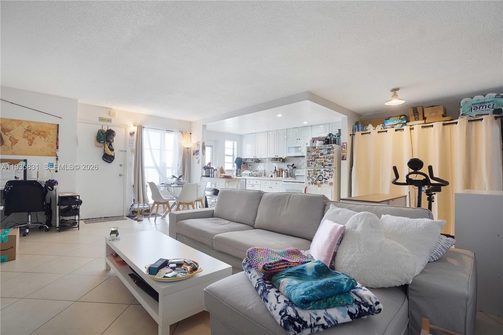 GOLDEN HOUSE CONDO - Residential