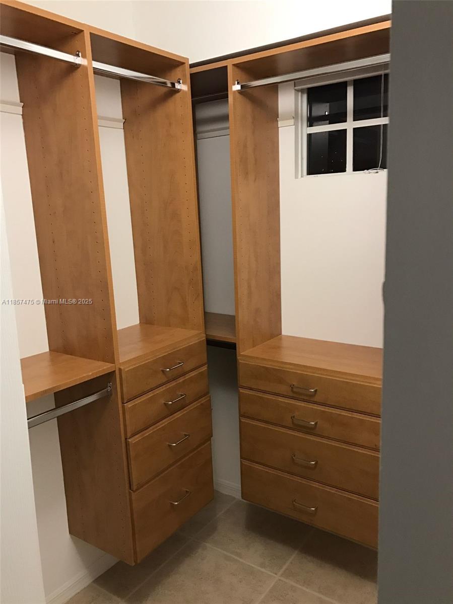 AVENTI AT AVENTURA CONDO - Residential