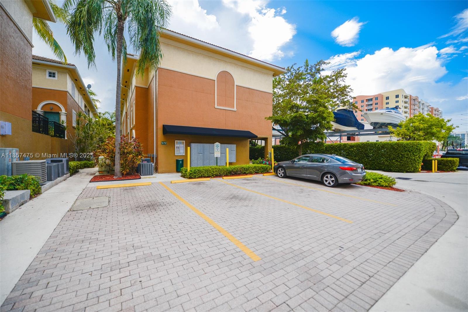 AVENTI AT AVENTURA CONDO - Residential