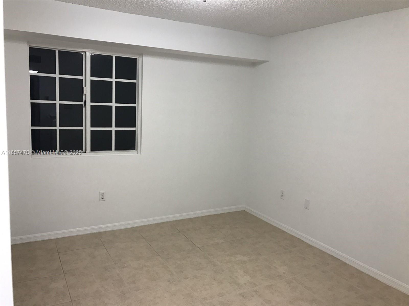 AVENTI AT AVENTURA CONDO - Residential