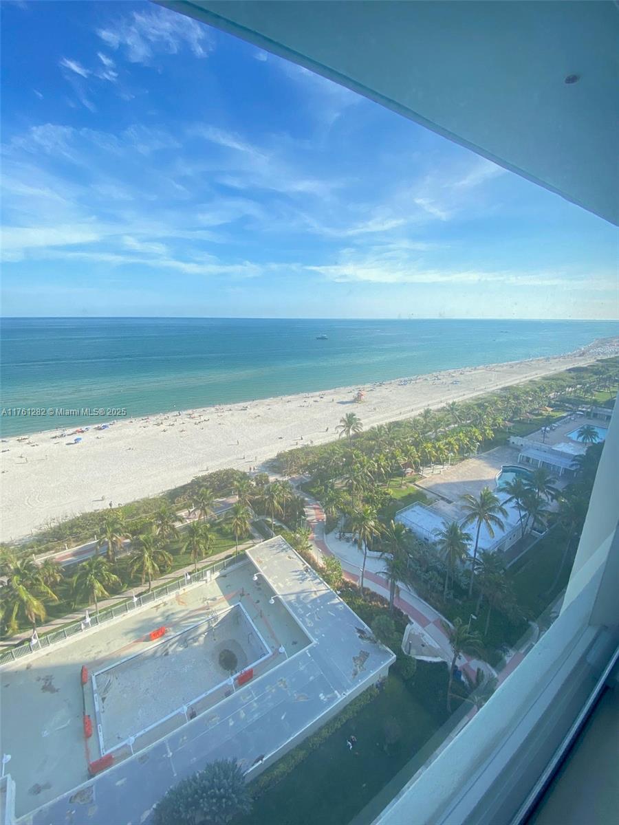 Rental Property at 2899 Collins Ave 1743, Miami Beach, Miami-Dade County, Florida - Bedrooms: 1 
Bathrooms: 2  - $3,000 MO.