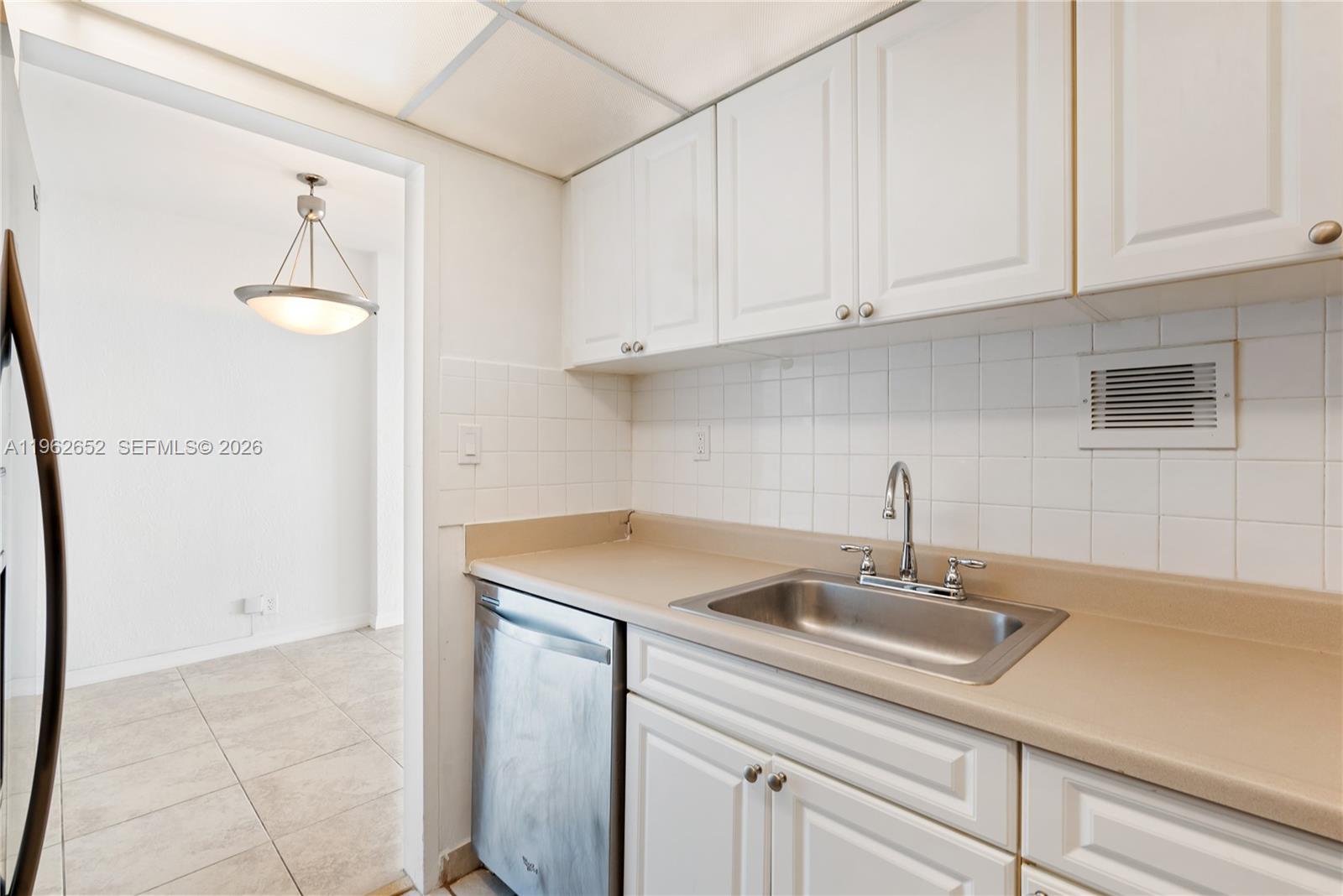 MIRADOR 1200 CONDO - Residential