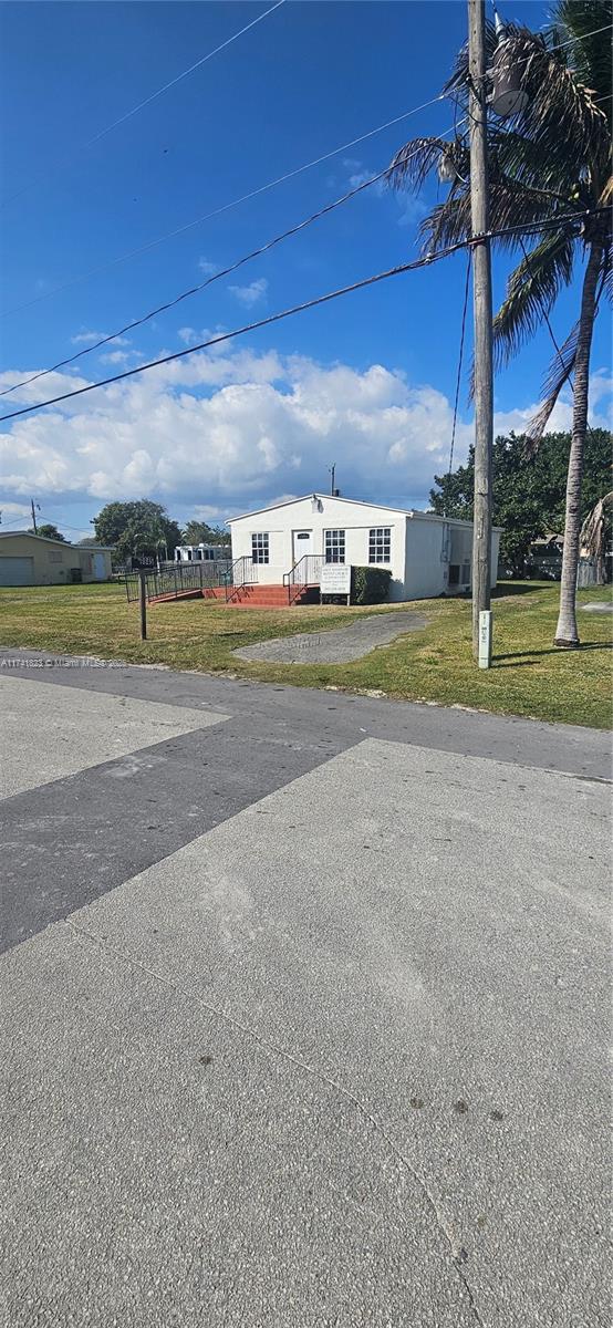 Property for Sale at 9845 Sw 213th St, Cutler Bay, Miami-Dade County, Florida - Bedrooms: 2 
Bathrooms: 2  - $320,000