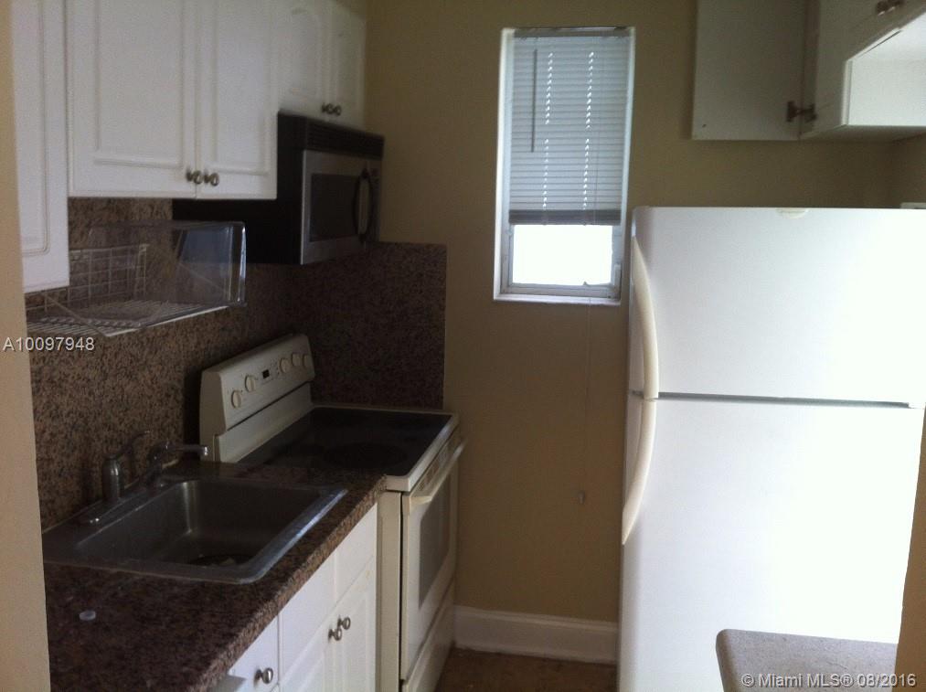 VILLA GATSBY CONDO - Residential Lease