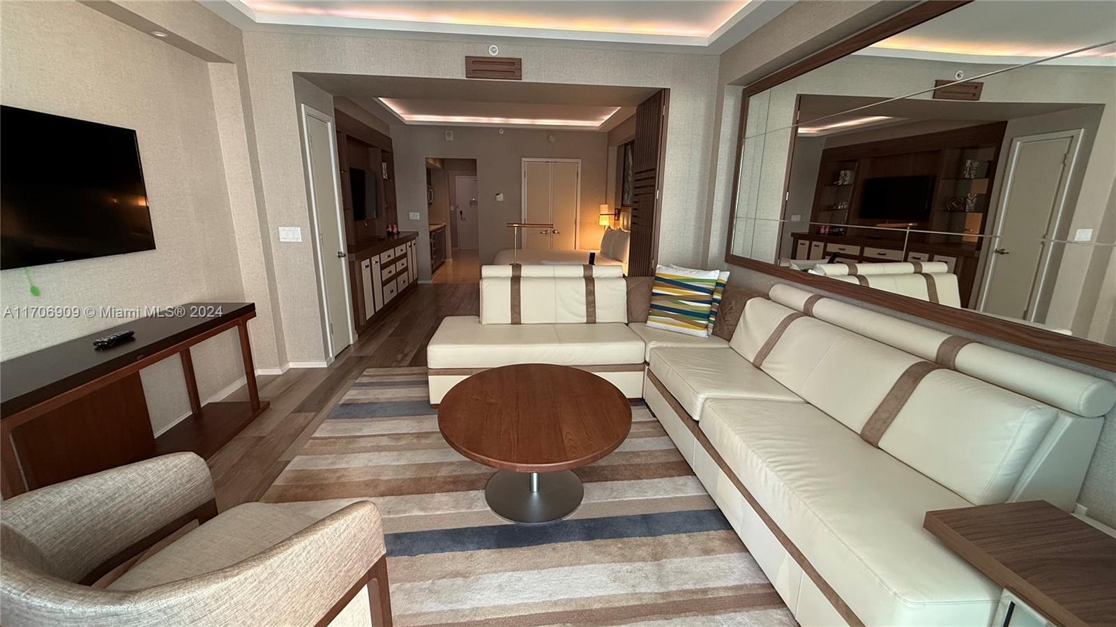 551 FLB CONDOMINIUM HOTEL - Residential