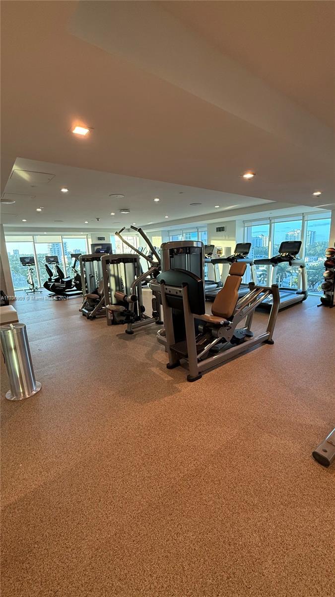 551 FLB CONDOMINIUM HOTEL - Residential