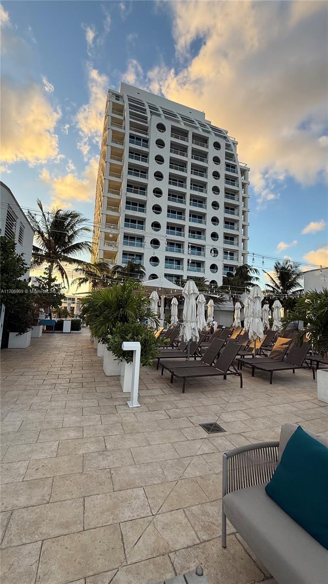 551 FLB CONDOMINIUM HOTEL - Residential