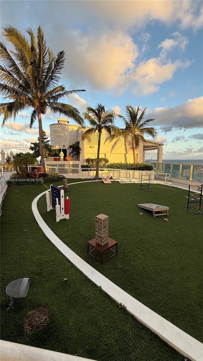 551 FLB CONDOMINIUM HOTEL - Residential