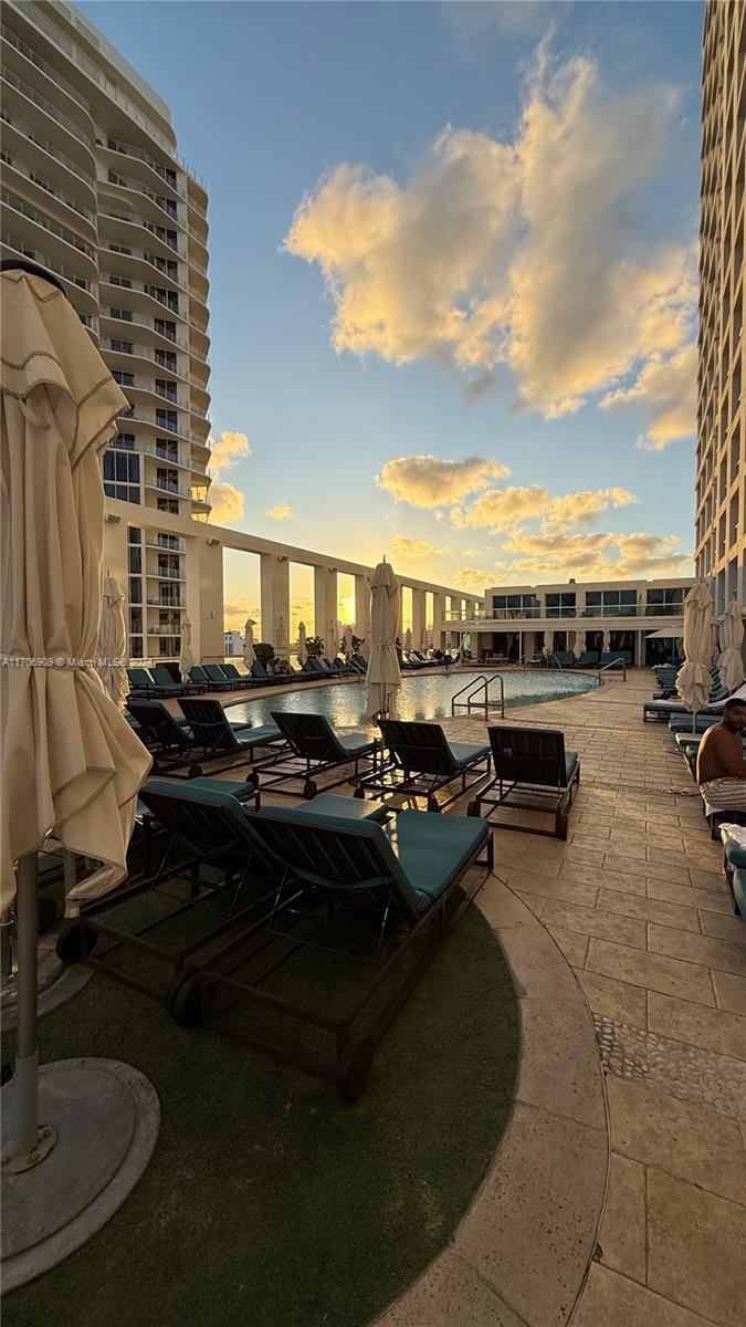 551 FLB CONDOMINIUM HOTEL - Residential