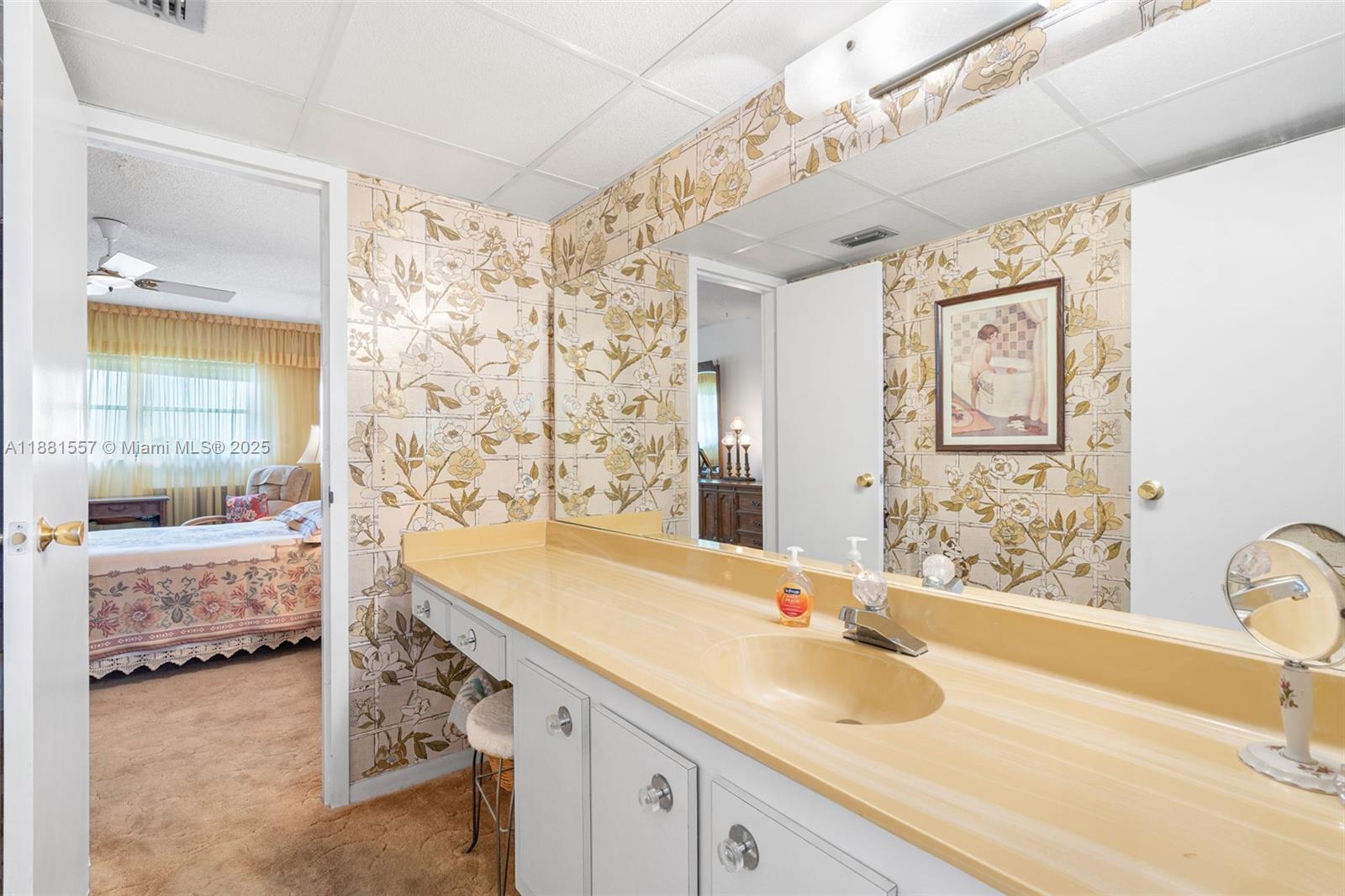 ORIOLE GOLF & TENNIS CLUB - Residential