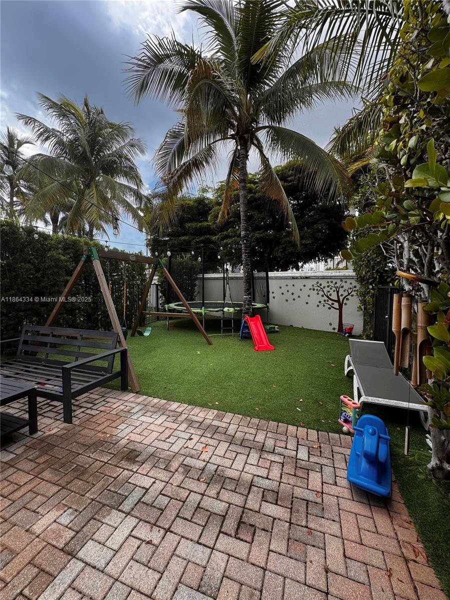 THREE ISLANDS 3RD SECTION - Residential